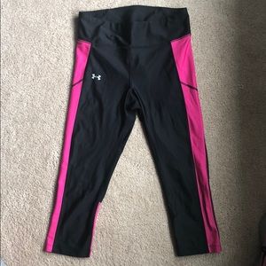 Under armour Black and pink Capri leggings